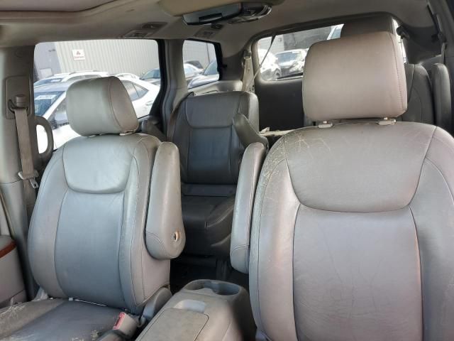 2005 Toyota Sienna XLE