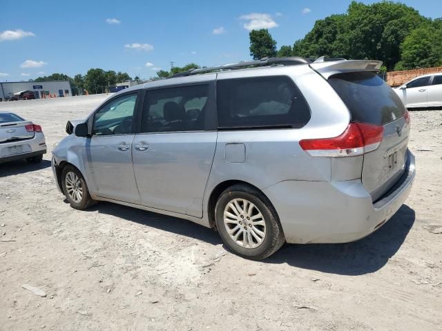 2014 Toyota Sienna XLE