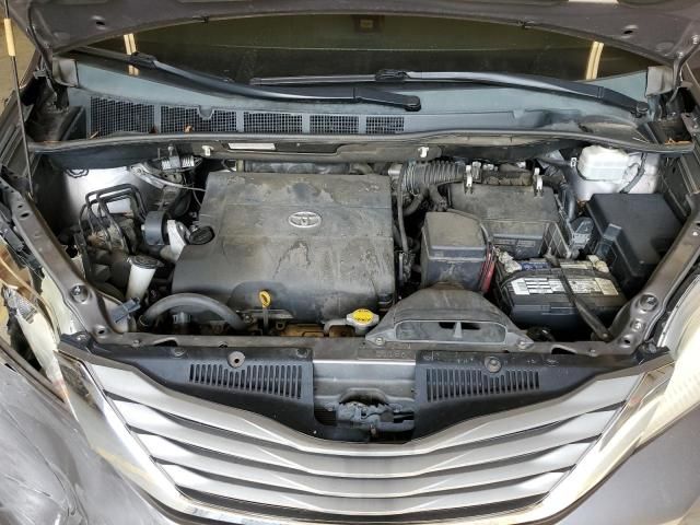 2011 Toyota Sienna XLE