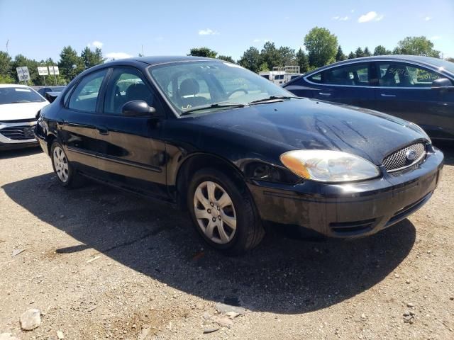 2005 Ford Taurus SE