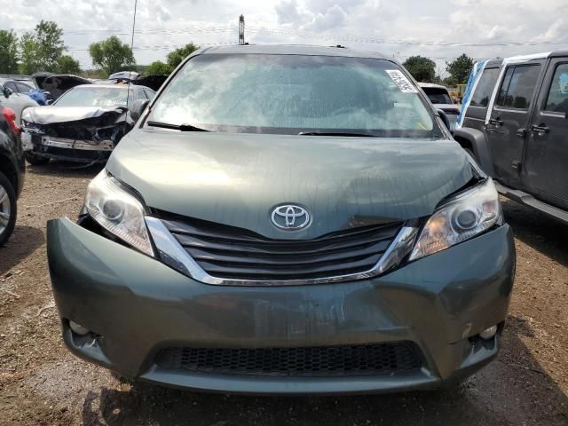 2014 Toyota Sienna XLE