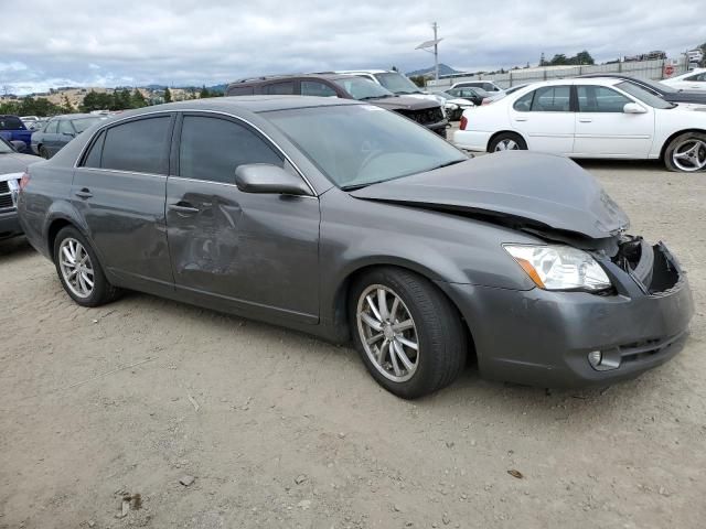 2005 Toyota Avalon XL