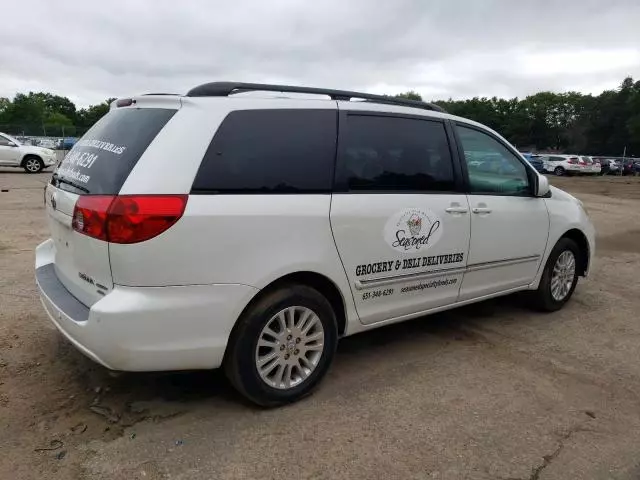 2007 Toyota Sienna XLE