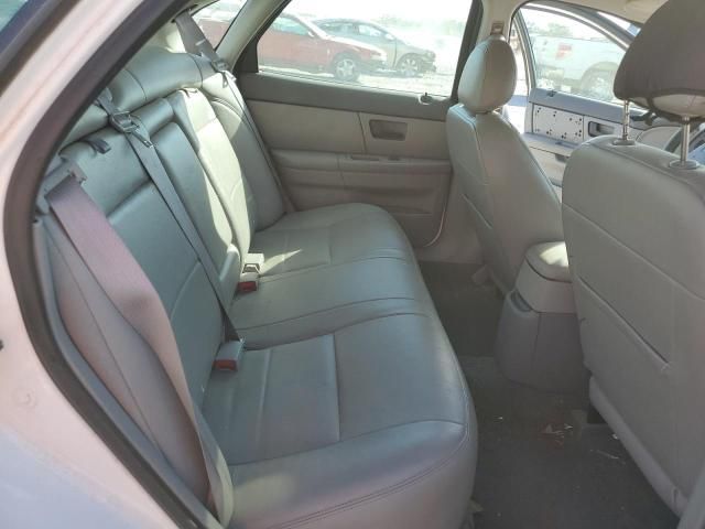 2004 Ford Taurus SES