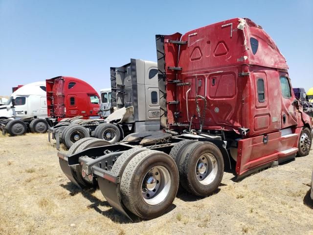 2020 Freightliner Cascadia 126