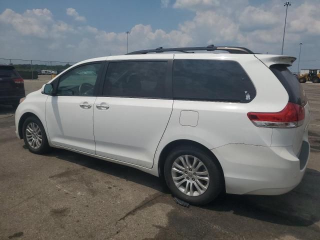 2014 Toyota Sienna XLE