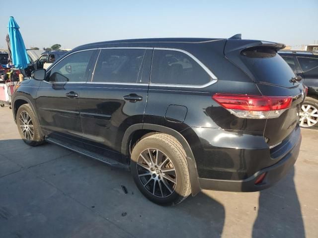 2017 Toyota Highlander SE