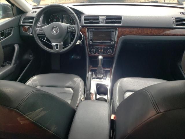 2012 Volkswagen Passat SEL