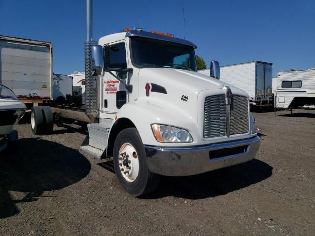 2011 Kenworth Construction T370