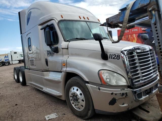 2015 Freightliner Cascadia 125