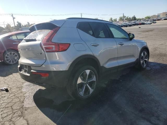 2024 Volvo XC40 Core