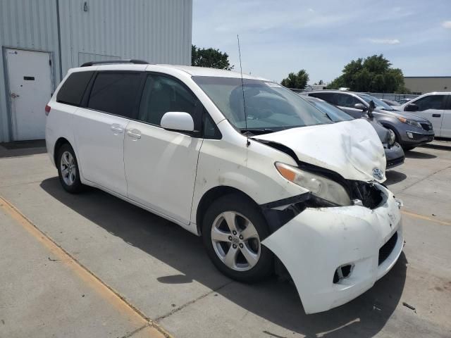 2013 Toyota Sienna LE