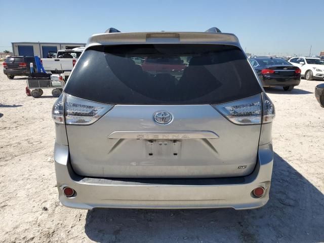 2011 Toyota Sienna Sport