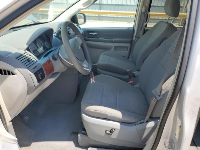 2008 Chrysler Town & Country LX