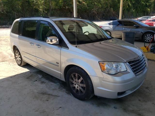 2009 Chrysler Town & Country Touring