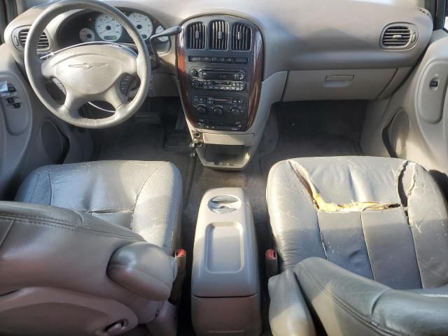 2003 Chrysler Town & Country EX