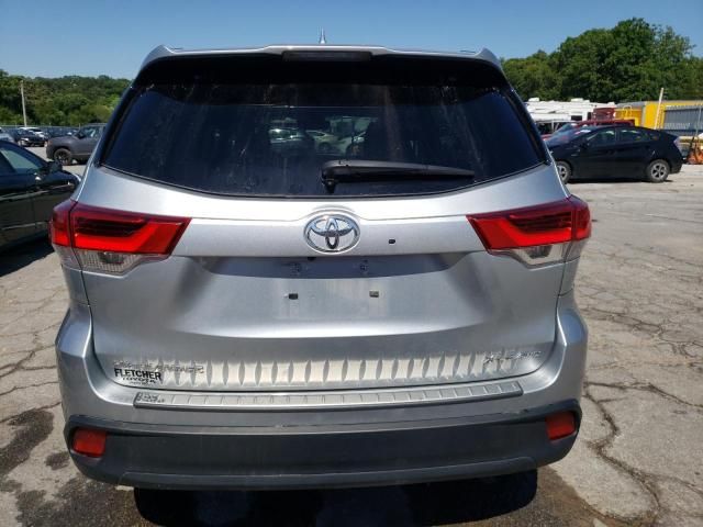 2018 Toyota Highlander SE