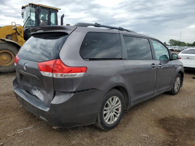 2013 Toyota Sienna XLE