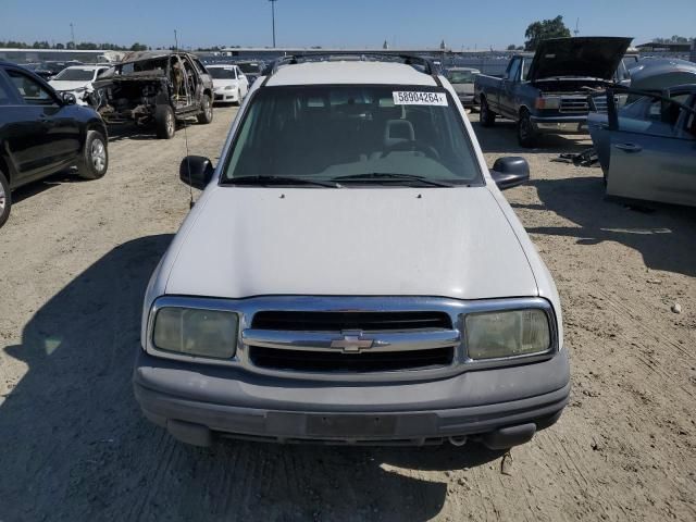 2004 Chevrolet Tracker