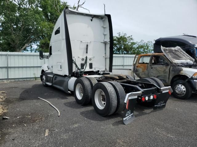 2019 Kenworth Construction T680