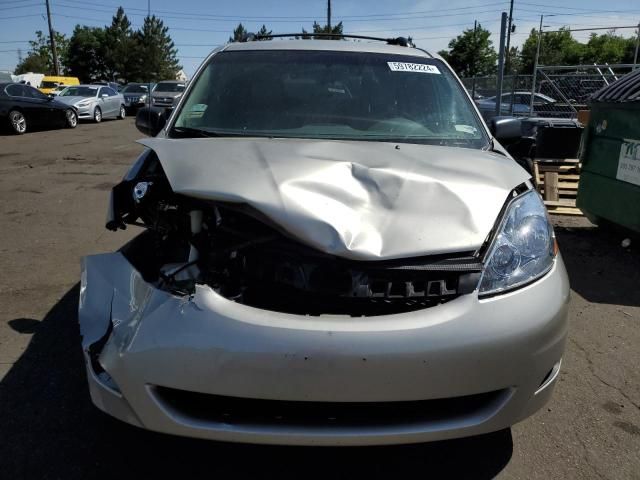 2009 Toyota Sienna CE