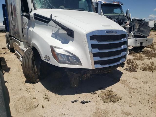 2021 Freightliner Cascadia 126