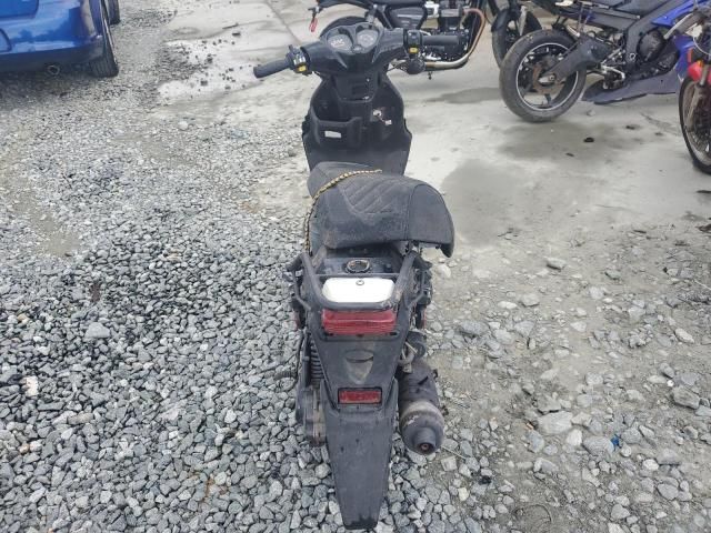 2015 Genuine Scooter Co. Roughhouse 50