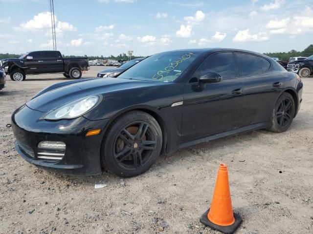 2011 Porsche Panamera 2