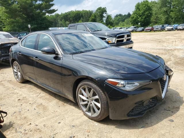 2018 Alfa Romeo Giulia Q4