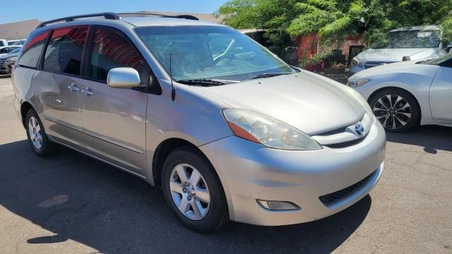 2009 Toyota Sienna XLE