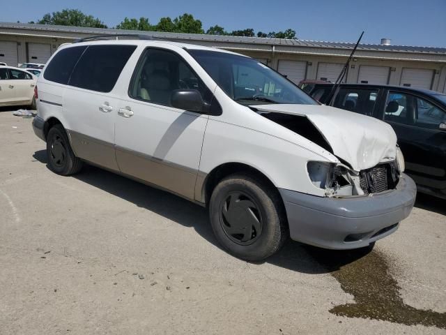 2002 Toyota Sienna LE