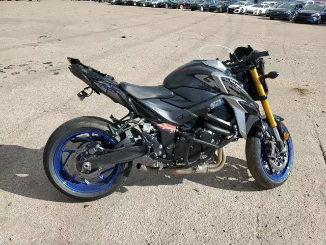 2023 Suzuki GSX-S750 M