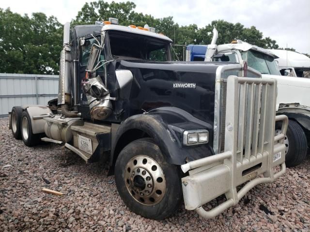 2015 Kenworth W900