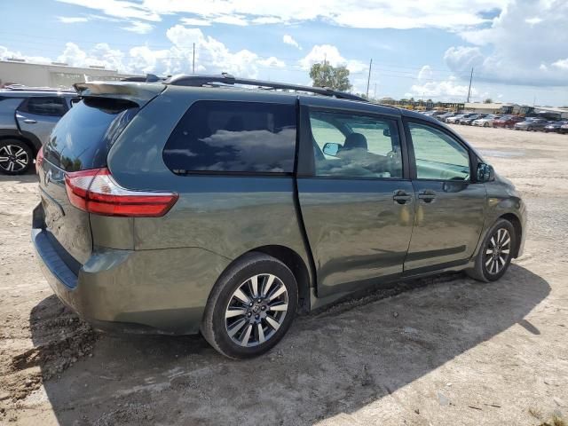 2018 Toyota Sienna LE