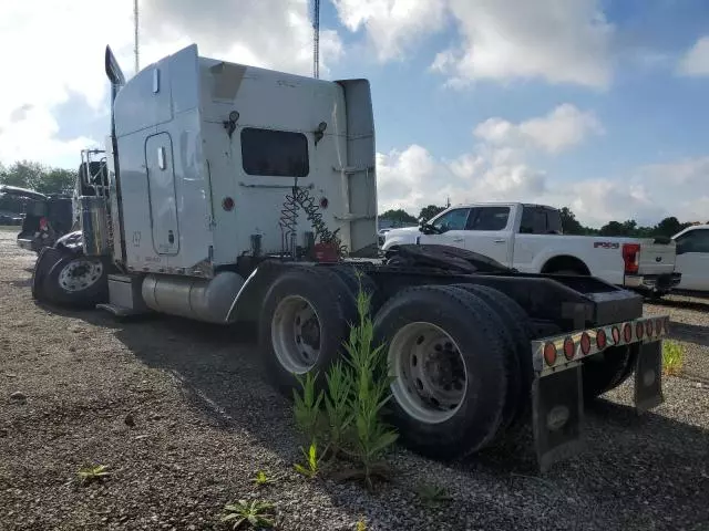 2001 Peterbilt 379