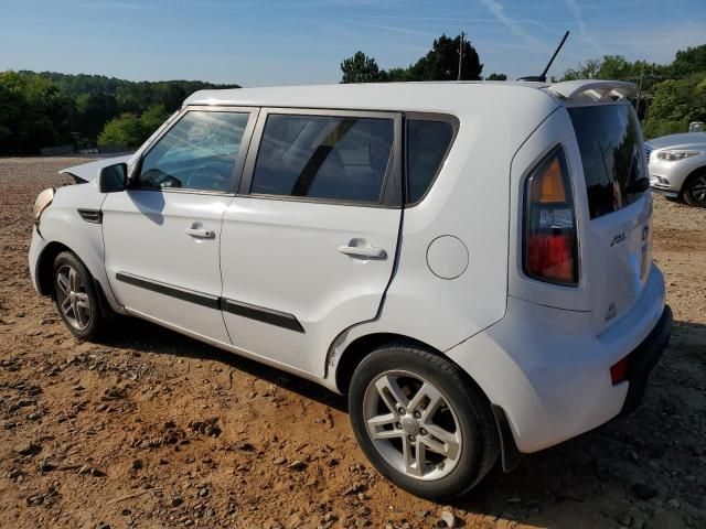 2011 KIA Soul +