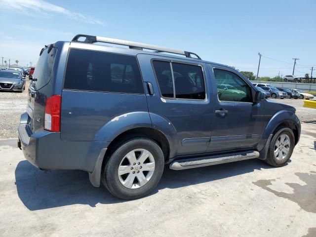 2005 Nissan Pathfinder LE