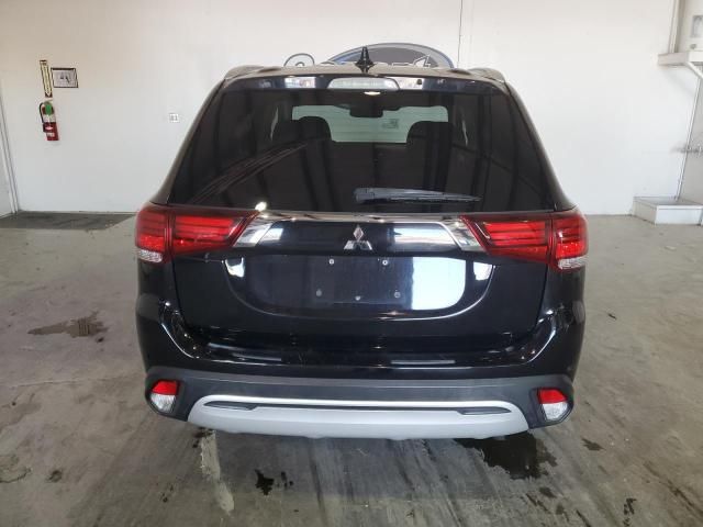 2020 Mitsubishi Outlander SE