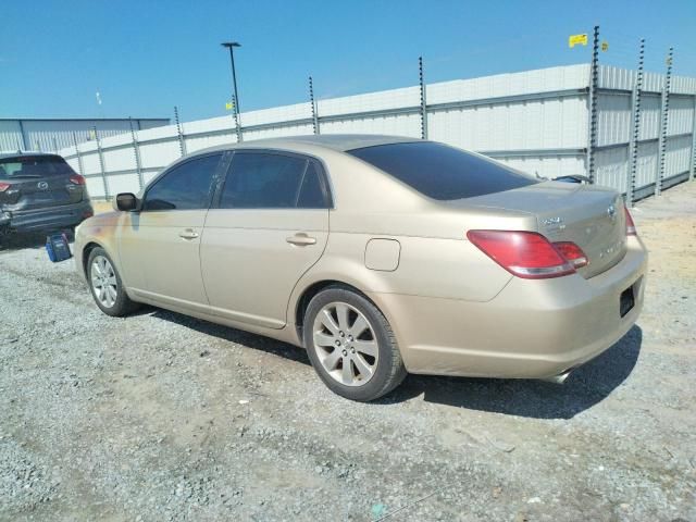 2005 Toyota Avalon XL