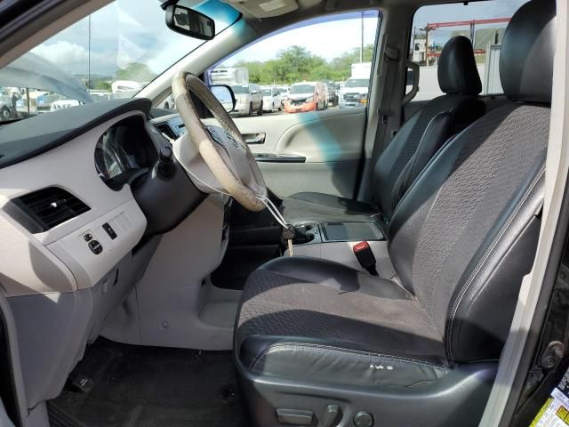 2013 Toyota Sienna Sport