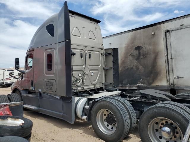 2020 Freightliner Cascadia 126