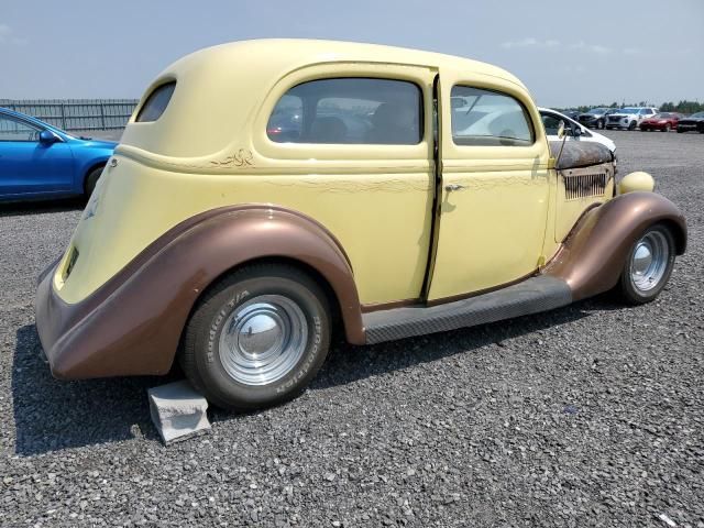 1935 Ford Tudor