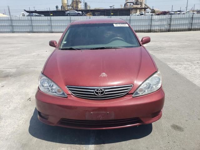 2005 Toyota Camry LE