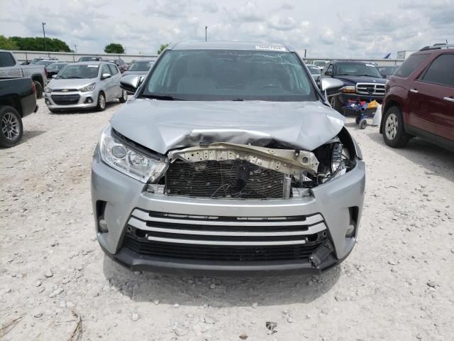 2018 Toyota Highlander SE