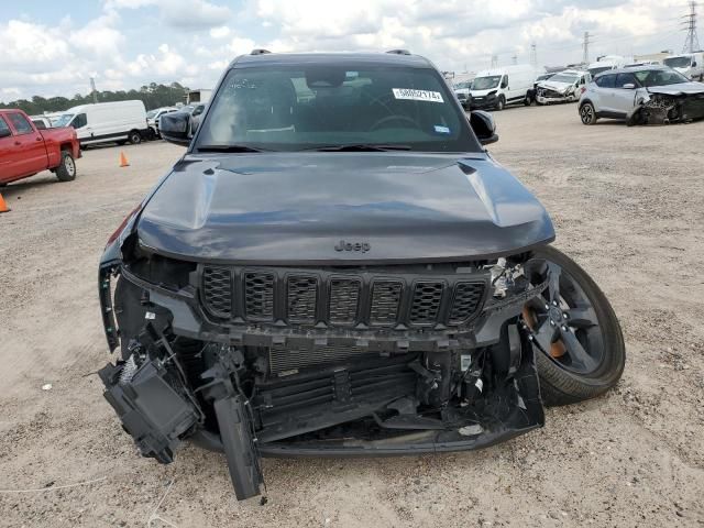 2023 Jeep Grand Cherokee Laredo