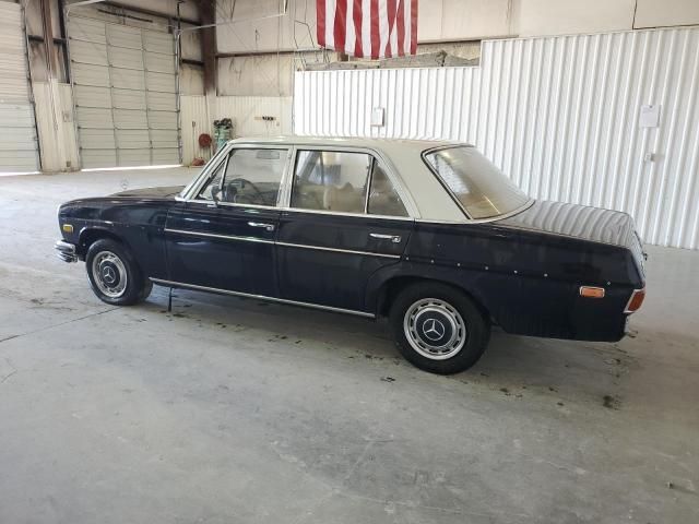 1972 Mercedes-Benz 250