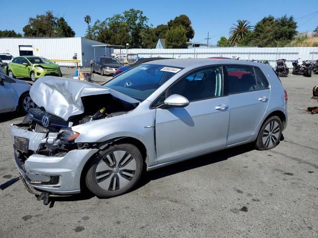 2016 Volkswagen E-GOLF SE