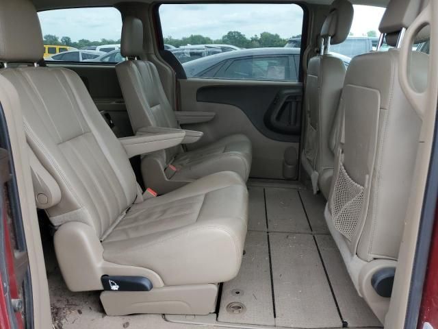 2013 Chrysler Town & Country Touring