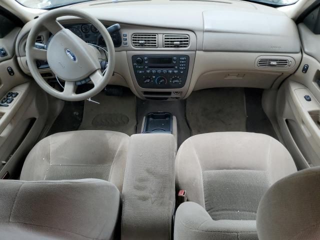 2005 Ford Taurus SE