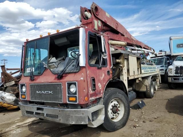 1998 Mack 600 MR600